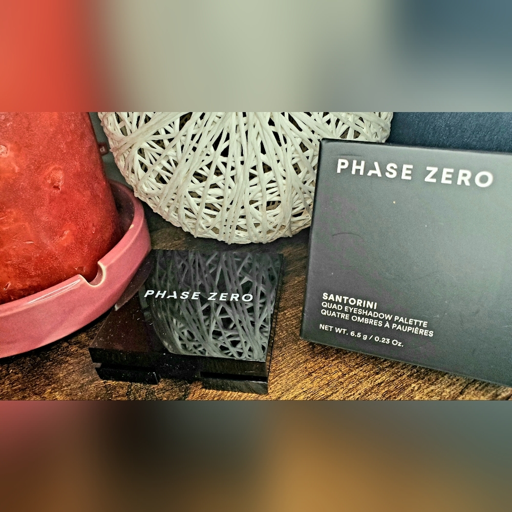 5/75$ PHASE ZERO MAKE UP - Quad Eyeshadow Palette in Santorini - Picture 13 of 16